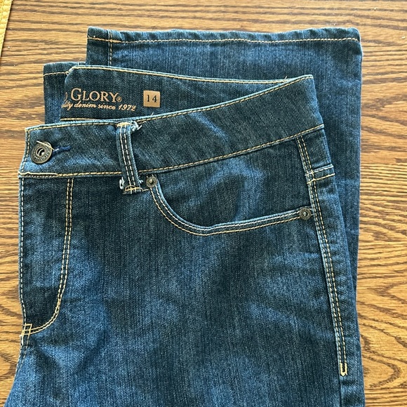 Faded Glory curvy bootcut jeans. Size 14. Like new condition - Picture 5 of 9